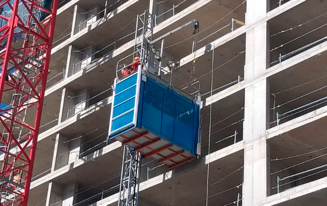 Contamos con la marca Alimark y Alba. - Ascensores y montacargas